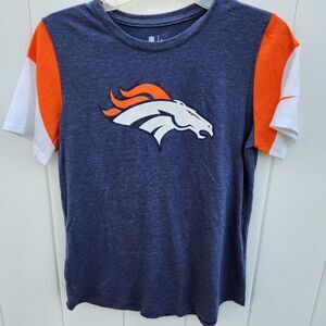 Women’s Nike NFL Team Apparel Denver Broncos Size M Football T-Shirt Nav…